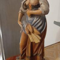 Scultura in legno intagliato