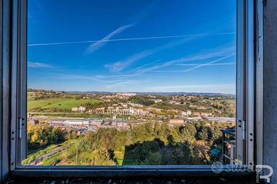 Ampio appartamento con splendida vista sul centro