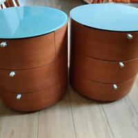 Comò e comodini in ciliegio con vetro