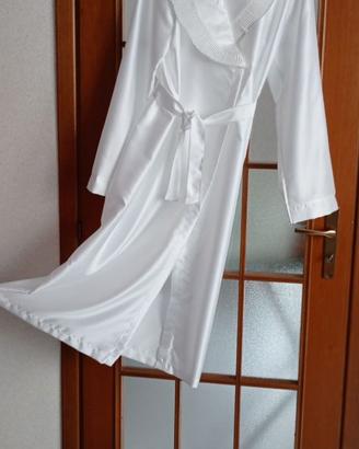 Vestaglia + Lenzuolo matrimoniale con 2 federe