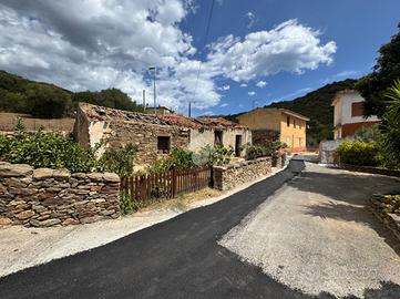 VILLA SINGOLA A BUDONI