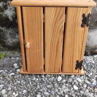 Portachiavi da parete in legno