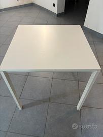 Tavolo quadrato