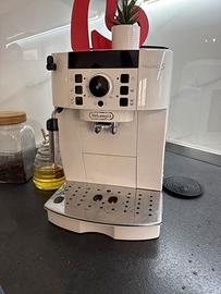 DeLonghi magnificas