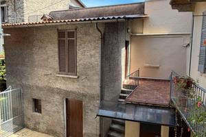 Rustico abitabile su 2 livelli