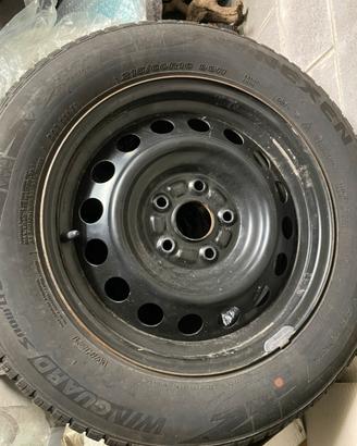 Gomme da neve 205 60 R16