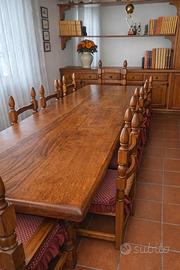 tavolo in legno massello noce con sedie