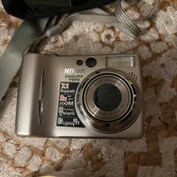 Nikon Coolpix 7900