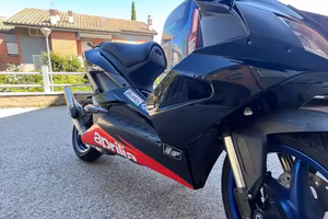 Aprilia sr 50 factory racing a carburatore nuovo