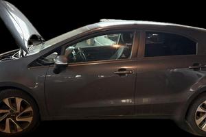 KIA RIO COLORE GRIGIO