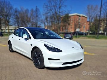 TESLA Model 3 STANDARD RANGE