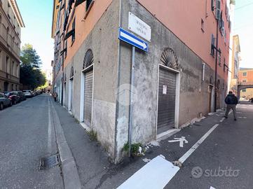 NEGOZIO A GENOVA
