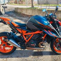 KTM 1290 SUPERDUKE R 2023 CON TECH PACK