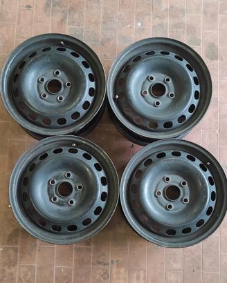 4 cerchi in acciaio R15 x Audi, VW, Skoda,Seat 