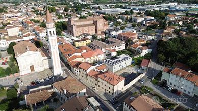 3 LOCALI A SAN MARTINO DI LUPARI