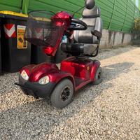 Scooter elettrico per mobilità anziani e disabili