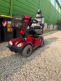 Scooter elettrico per mobilità anziani e disabili