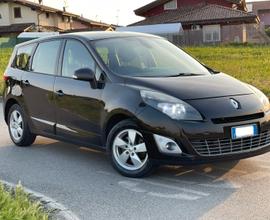 RENAULT Grand Scénic - 2010