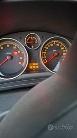opel zafira 1600 turbo metano del 2012