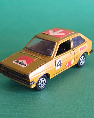 Hot Wheels Mattel Ford Fiesta 1/43 Mebetoys A106