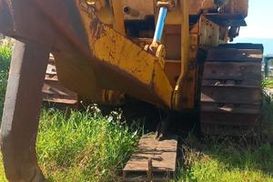 Caterpillar D8 + lama + ripper