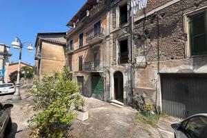 3 LOCALI A SUBIACO