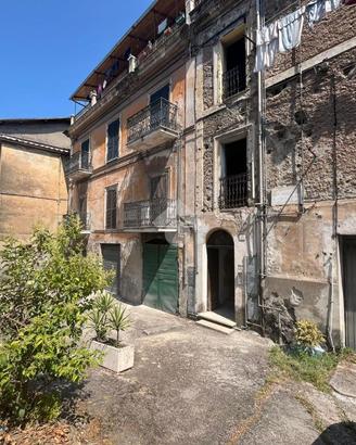 3 LOCALI A SUBIACO