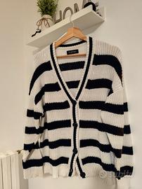 Cardigan bianco e blu 