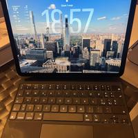 Apple iPad Air (2020) 64GB Wi-Fi + Magic Keyboard