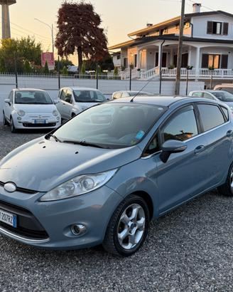 Ford Fiesta 1.4 5 porte Bz.- GPL Titanium