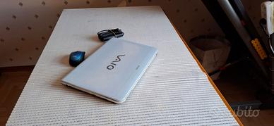 Pc Portatile Sony Vaio Intel Core i3 HD SSD 256 MB