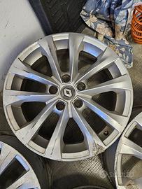 Cerchi in lega Renault megane 