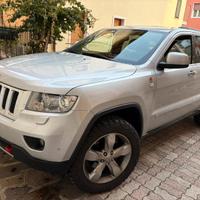JEEP GRAND CHEROKEE OVERLAND SUMMIT 241 cv