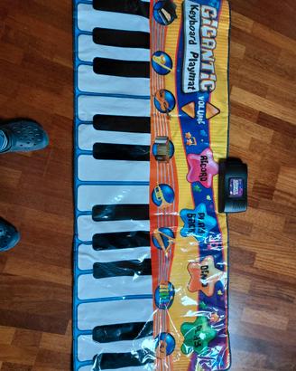 Gigantic keyboard playmat