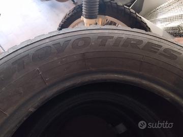 Set gomme invernali per Toyota Rav4