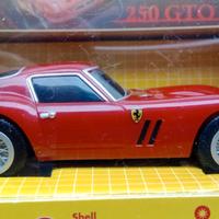 Modello Ferrari 250 GTO con Motore e Sound 1:38