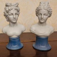 "Teste di donna" in porcellana di Capodimonte