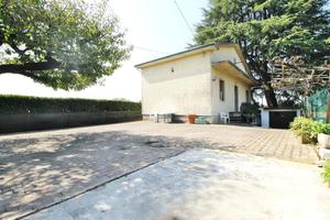 VILLA SINGOLA A MARIANO COMENSE