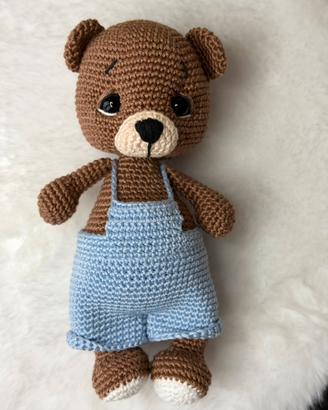 Orsetto pupazzo Amigurumi