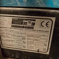 spazzatrice UNICA 800 BT