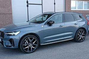 Volvo XC 60 XC60 B4 (d) AWD automatico Plus Dark