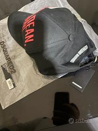 Cappello dsquared2