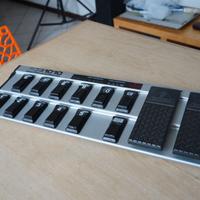 Pedaliera di controllo MIDI Behringer FCB1010