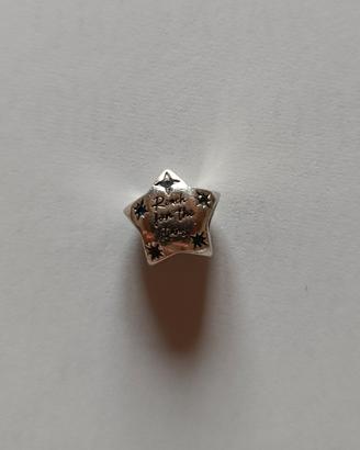 charm Pandora