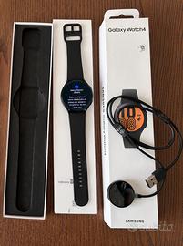 SAMSUNG Galaxy Watch4 LTE/WIFI