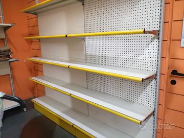 Scaffalatura per negozio