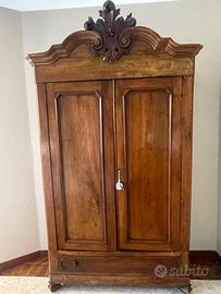 Armadio antico fine ‘800 in noce