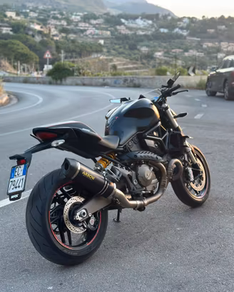 Ducati monster 821 dark
