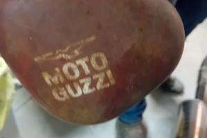 Serbatoio moto Guzzi