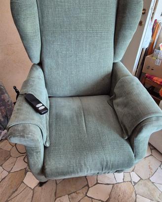 Poltrona relax elettrica reclinabile 